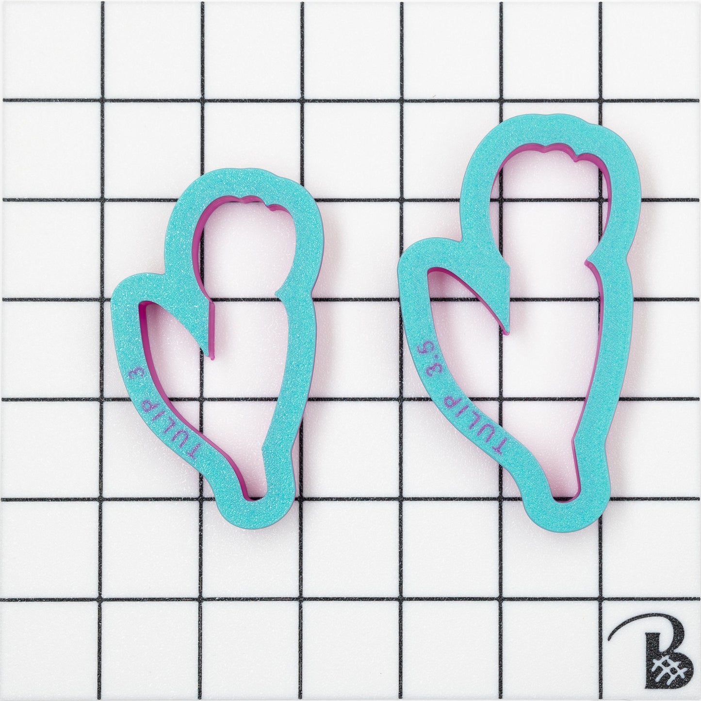 Tulip Cookie Cutter (realistic) (recommend sizing up)