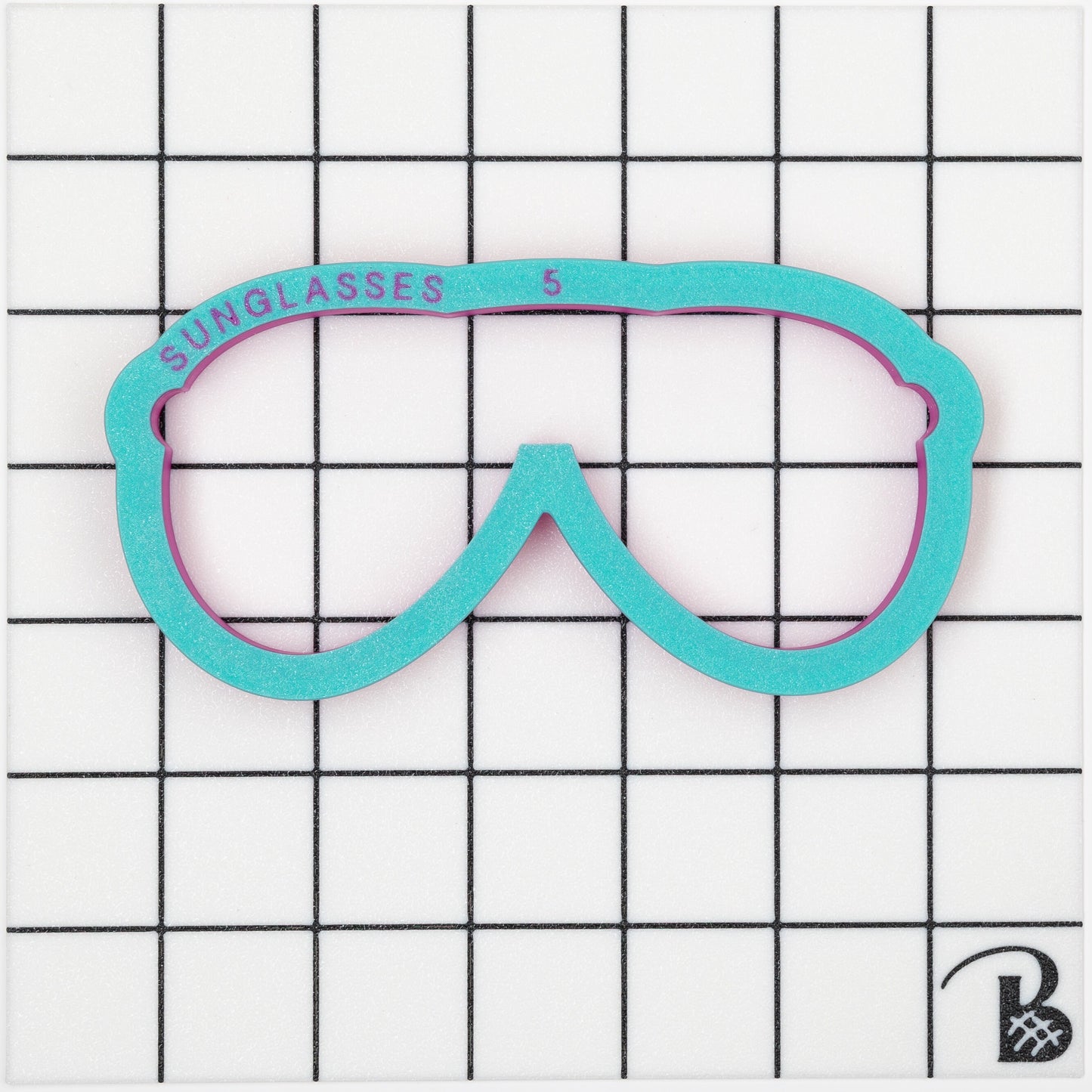Aviator Sunglasses Cookie Cutter (recommend sizing up)