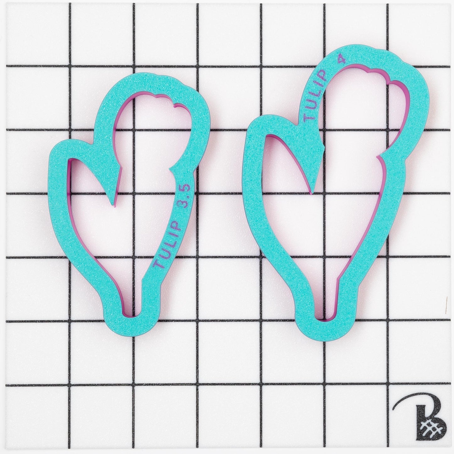 Tulip Cookie Cutter (realistic) (recommend sizing up)