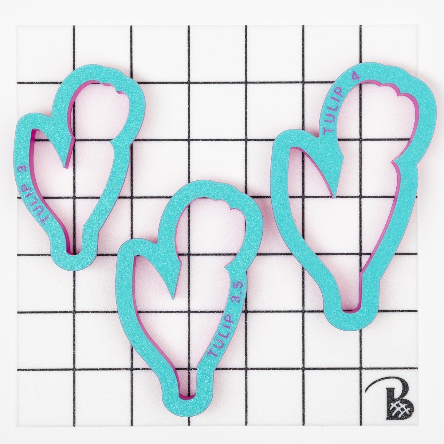 Tulip Cookie Cutter (realistic) (recommend sizing up)