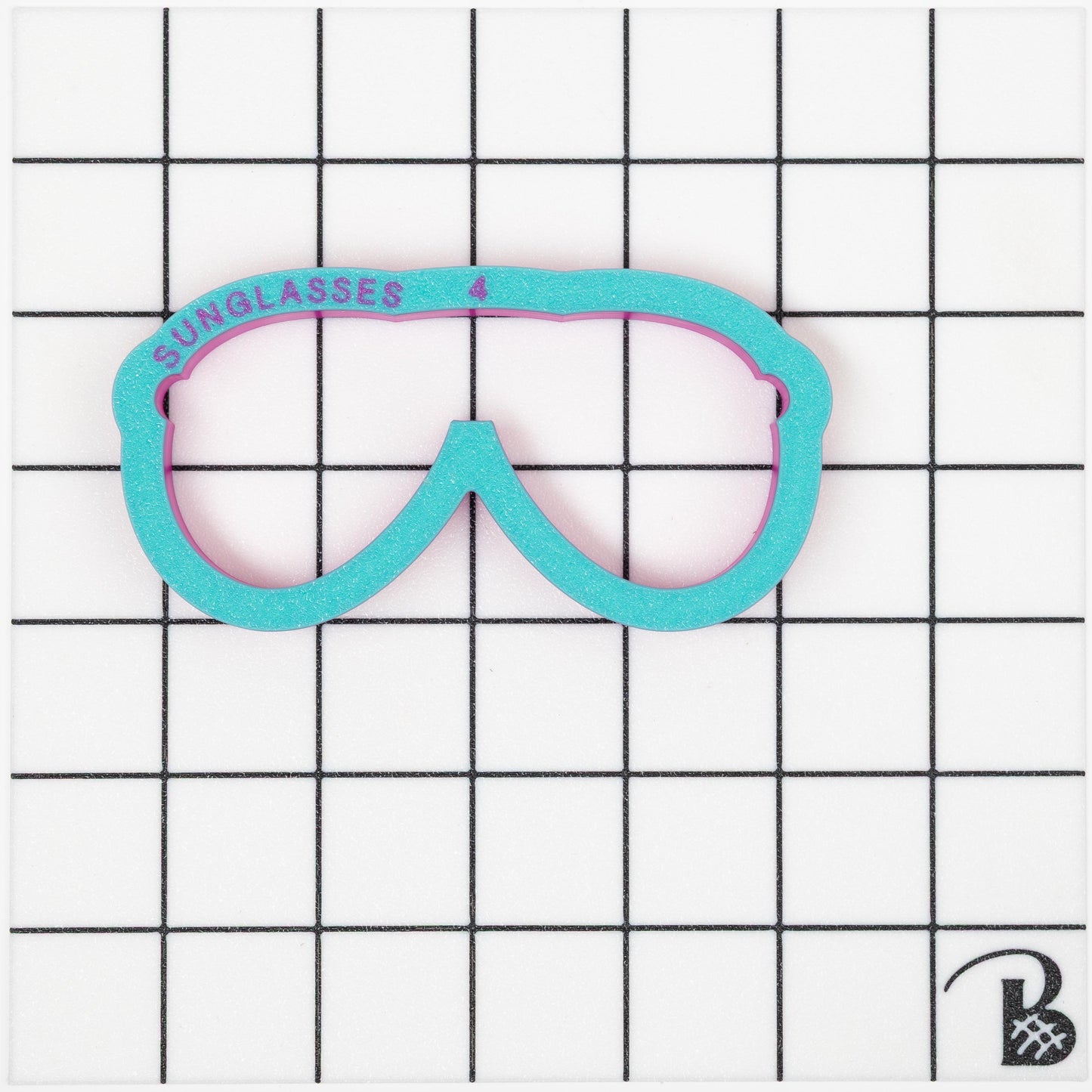 Aviator Sunglasses Cookie Cutter (recommend sizing up)