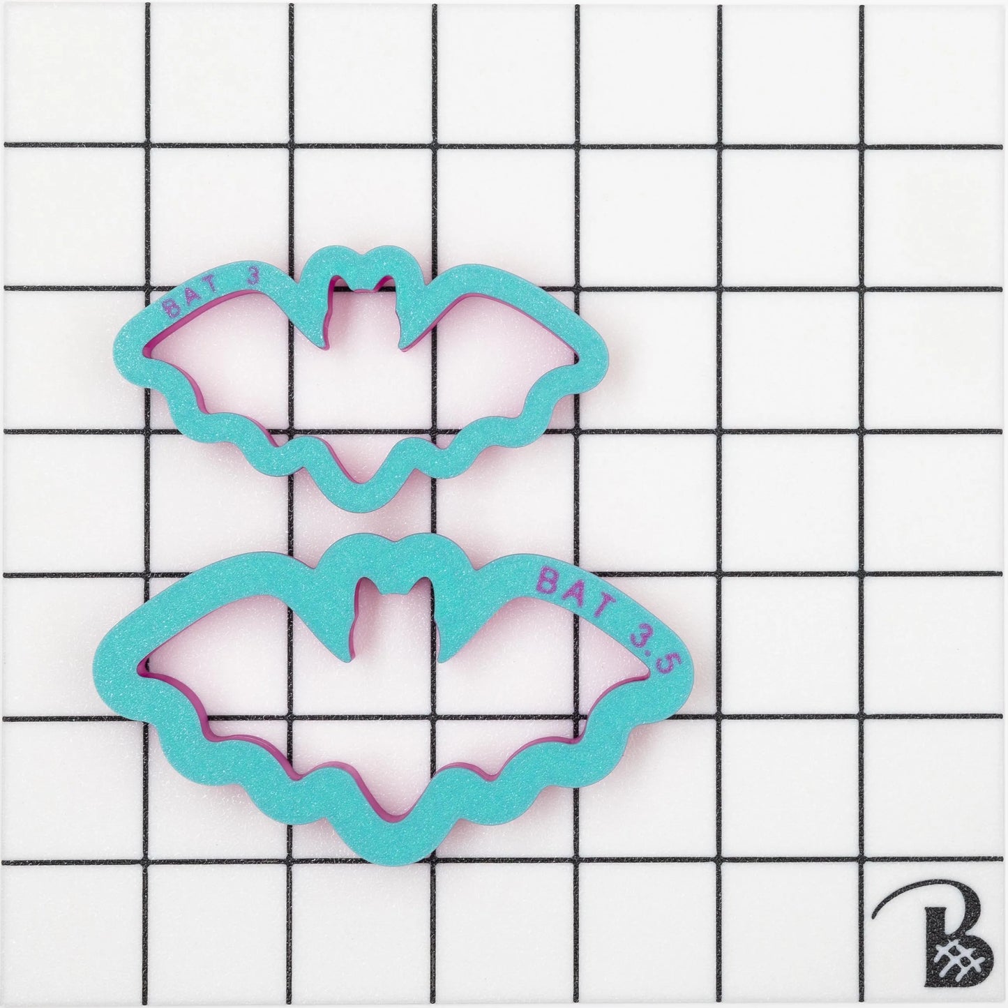 Bat Cookie Cutter (recommend sizing up)