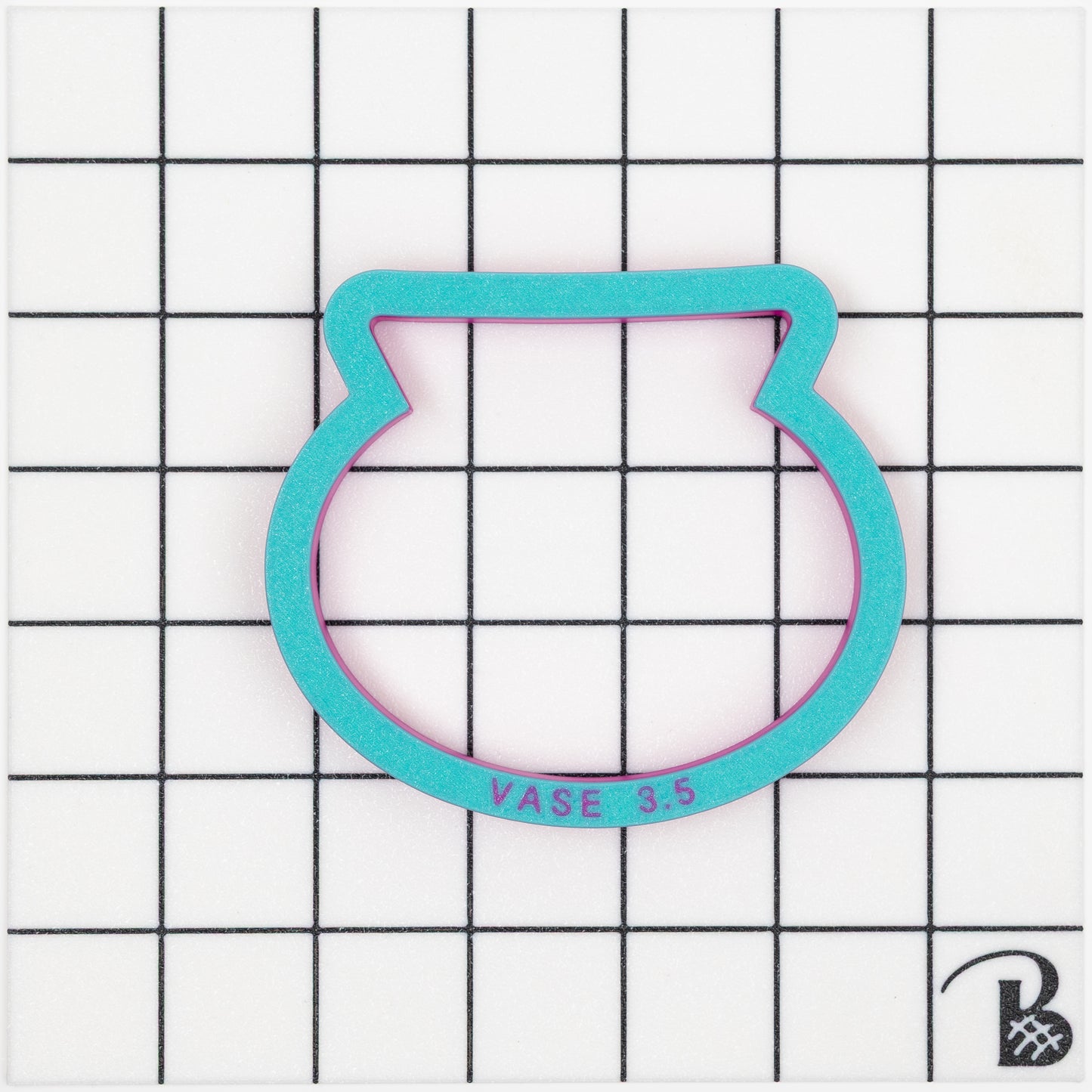 Wide Flower Vase Cookie Cutter (may want to size down)