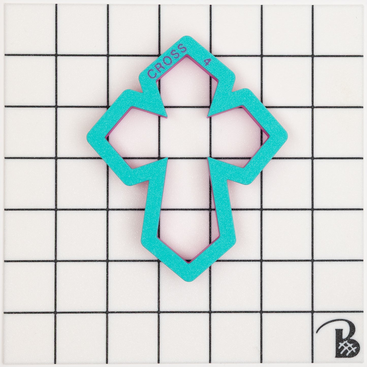 Pointed Cross Cookie Cutter (recommend sizing up)