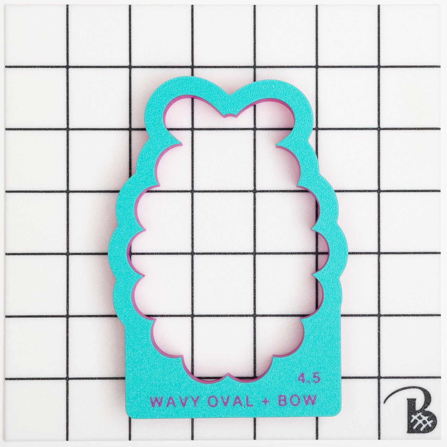 Wavy Oval Plaque with Bow Cookie Cutter | Scalloped Oval