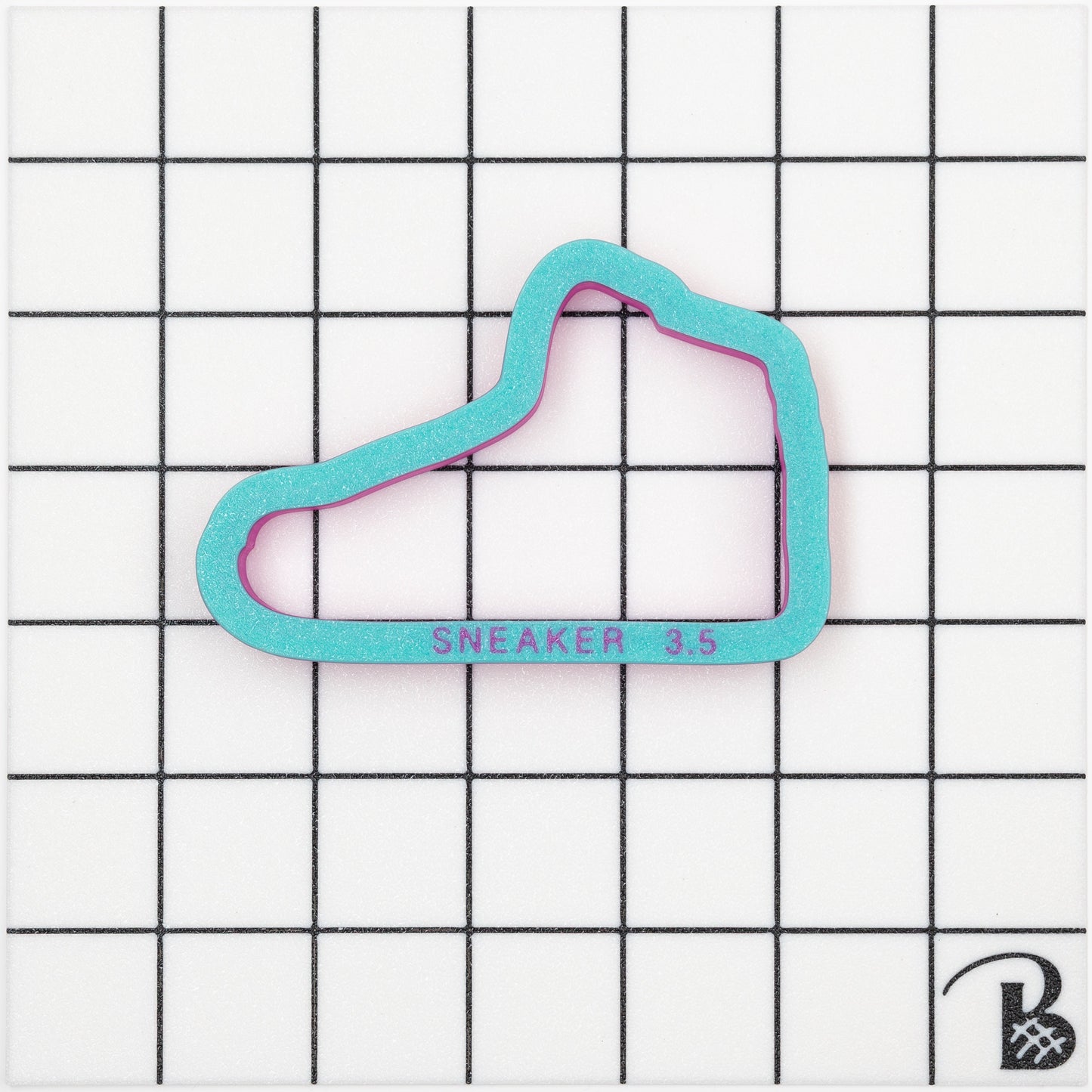 Sneaker Cookie Cutter (recommend sizing up)