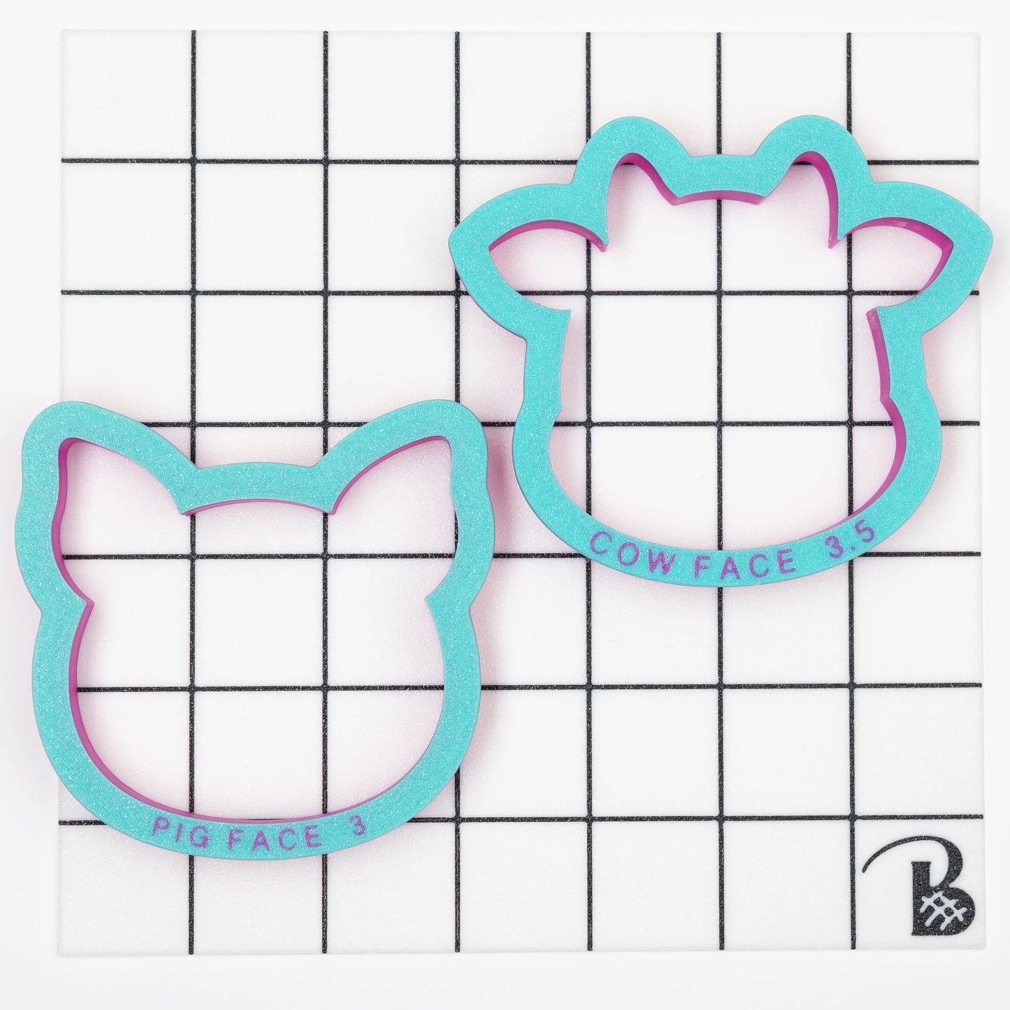 Animal Face Dozen Cookie Cutter Set